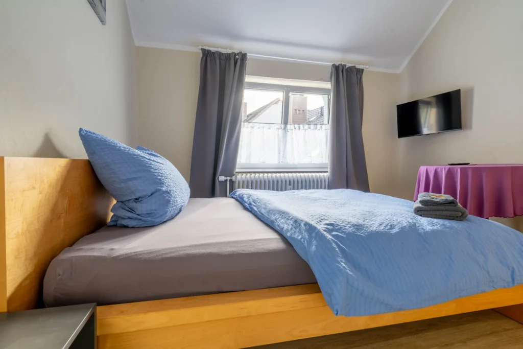 Monteurzimmer Dachgeschoss – Foto 1